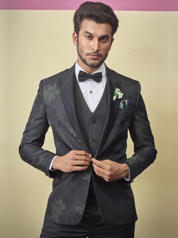 Black Colour Men's Three Piece Suit.