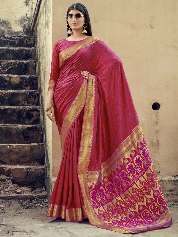 Maroon Colour Traditional Saree in Banarasi Silk Fabric.