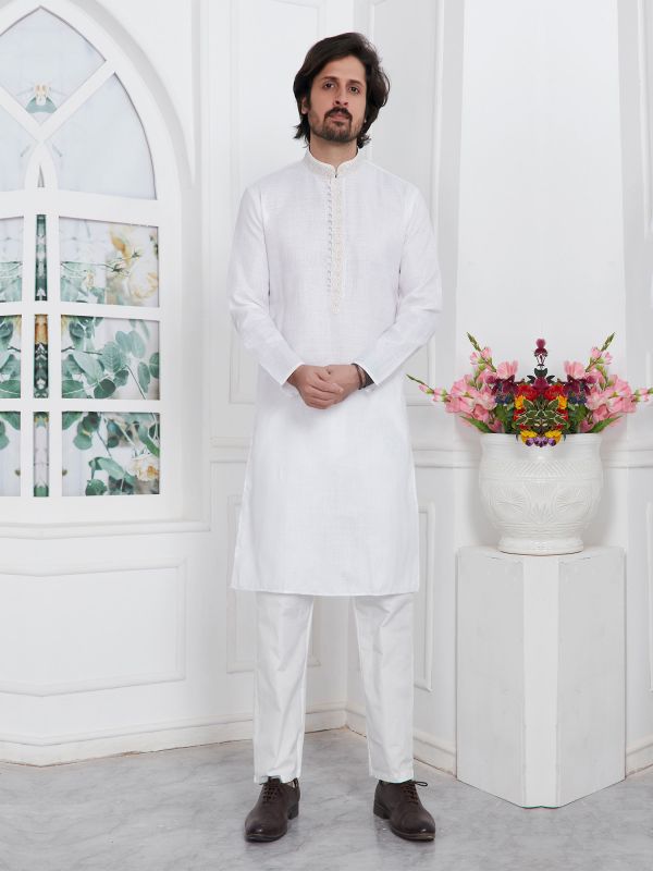 White Casual Readymade Kurta Pyjama In Cotton