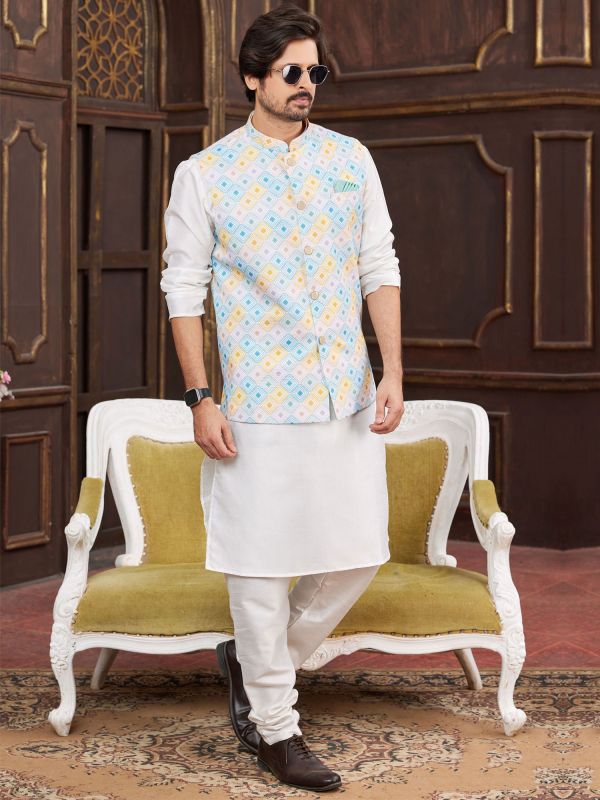 Off White Festive Kurta Set In Digital Print