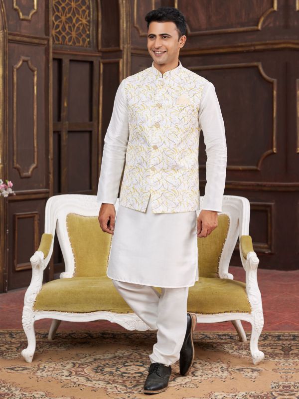 Off White Casual Kurta Pyjama With Satin Jacket