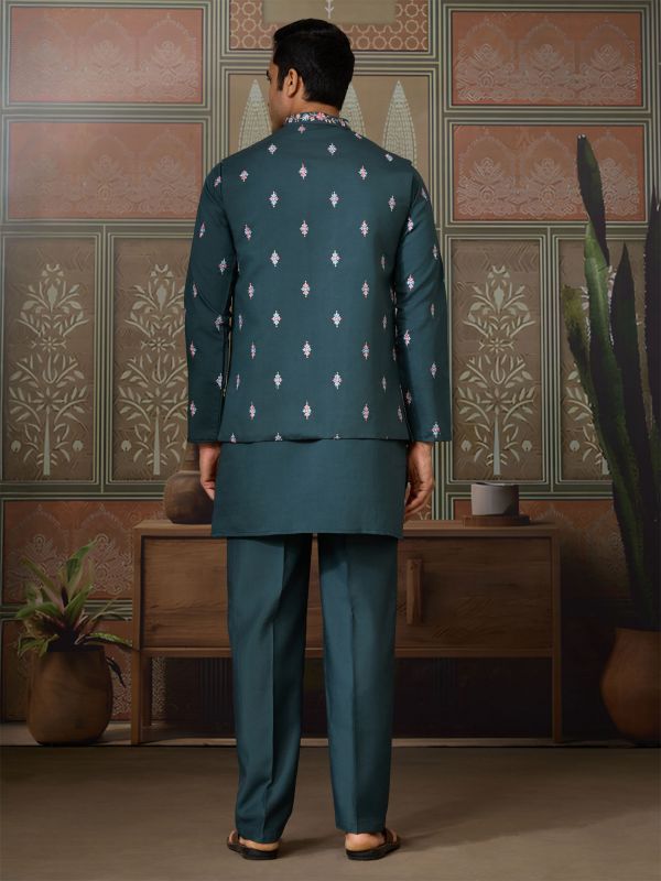 Green Floral Thread Embellished Silk Kurta Set