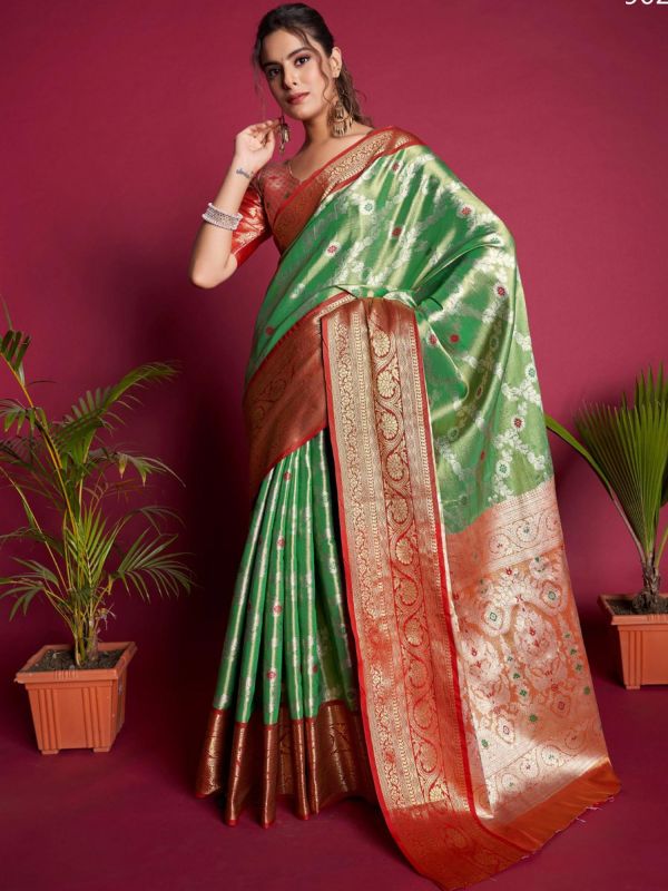 Green Floral Woven Saree In Kanjivaram Silk