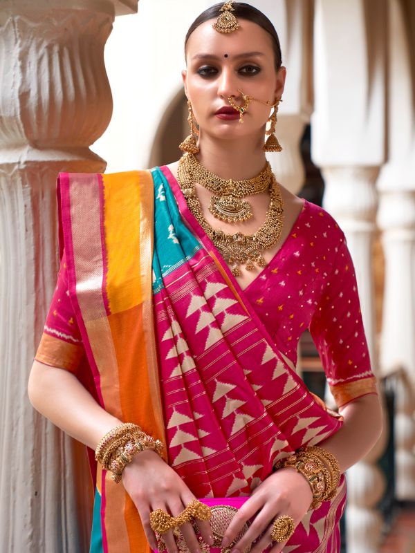 Tips To Select The Most Elegant Wedding Sarees For Brides