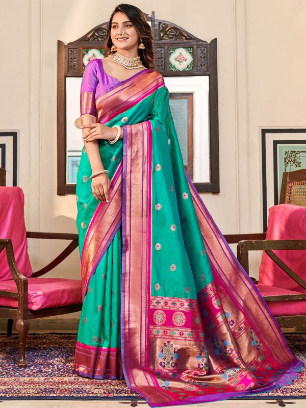 Green Silk Saree With Printed Pattern