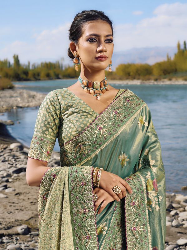 Winter Green Thread Embellishment Saree In Banarasi Silk