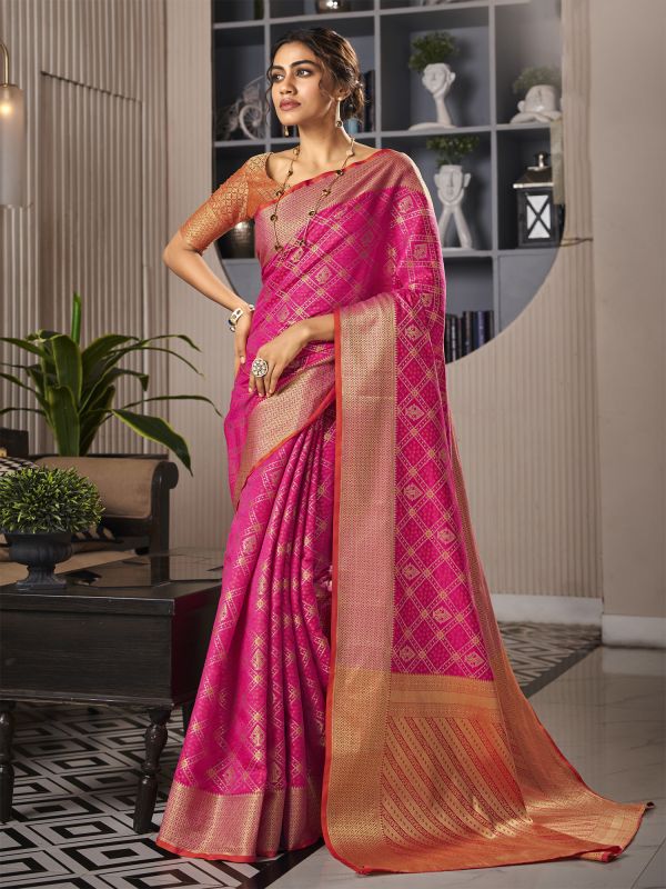Pink Patola Silk Weaving Saree With Blouse