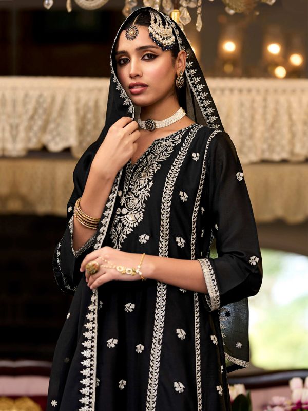 Black Pakistani Style Anarklai Suit Set In Silk