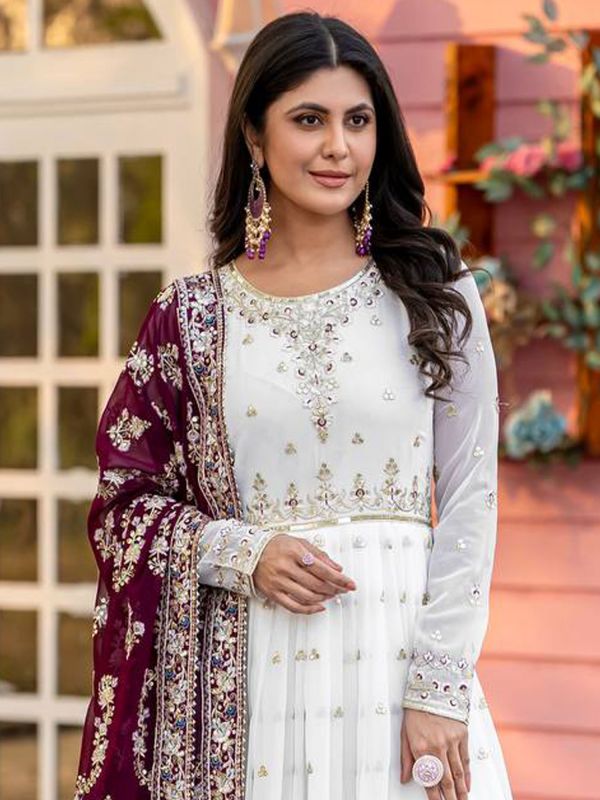 White Heavy Embroidered Pakistani Anarkali Suit