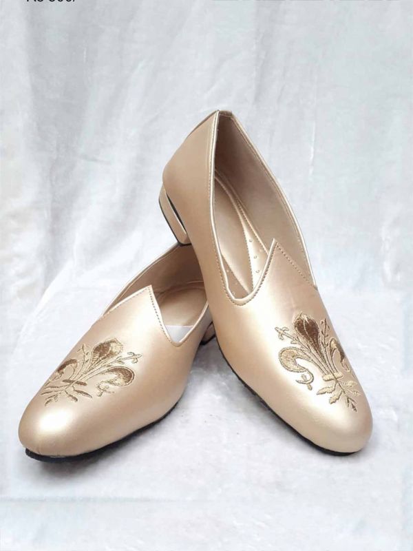 Golden Colour Designer Groom Leather Mojari.