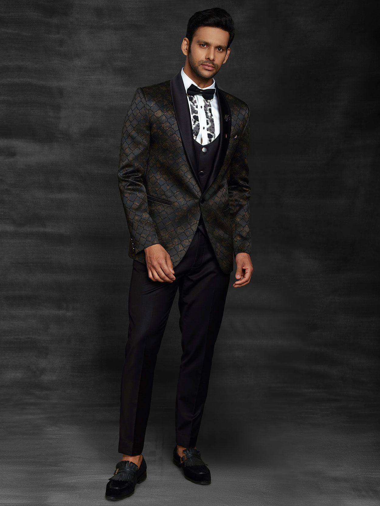 Black Men Suit 3 Piece Slim Fit Peak Lapel Party Prom Groom Tuxedo Wedding  Suits | eBay