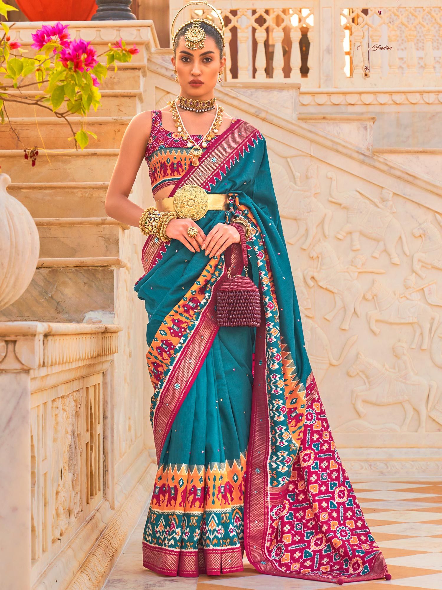 WHITE RARA DRAPED SAREE WITH GOTA CROP TOP AND BELT – palakandmehak