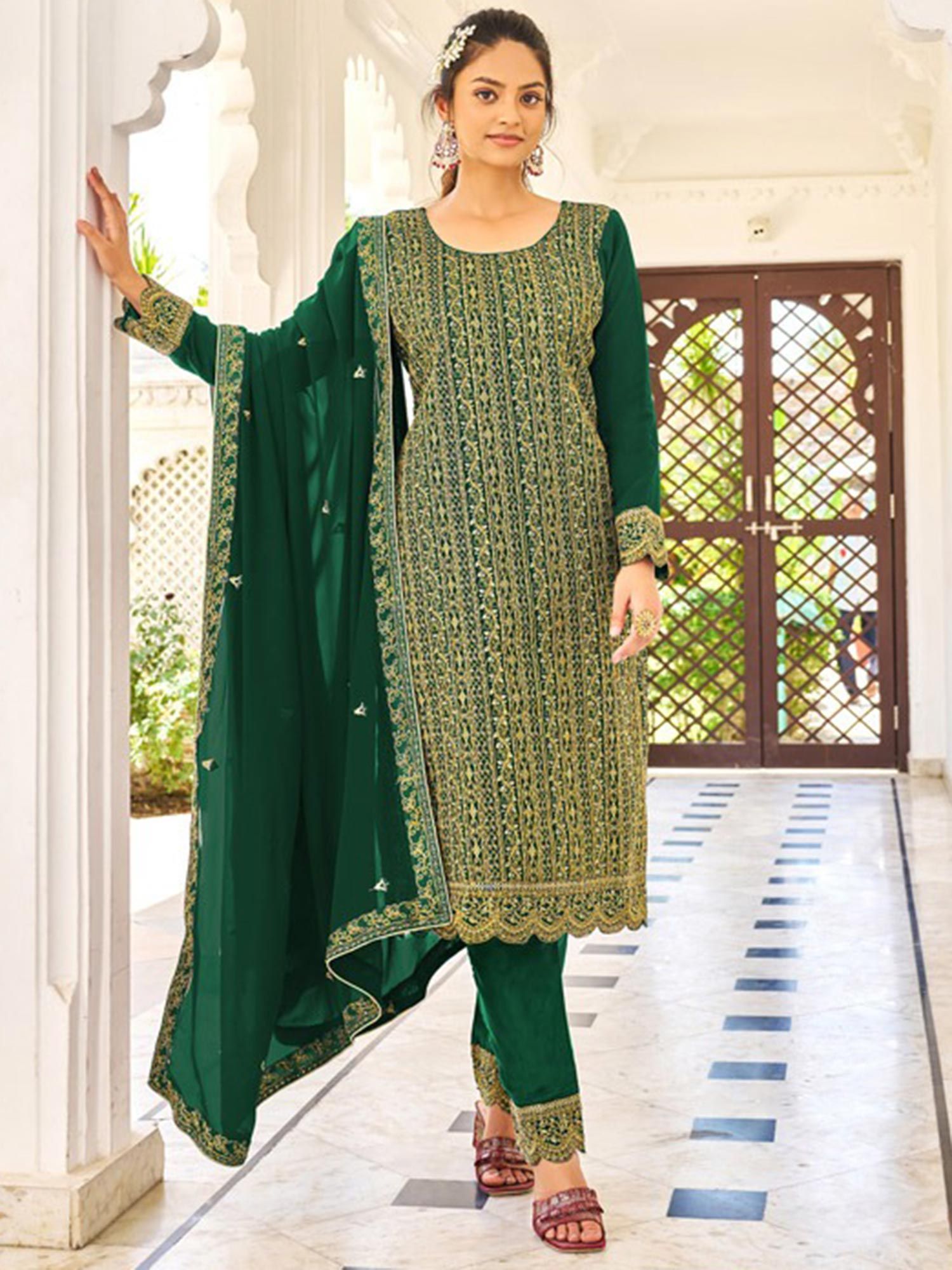 Green Straight Cut Pant Suit With Embroidery