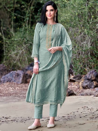 Green Pant Suit With Thread Embroidery