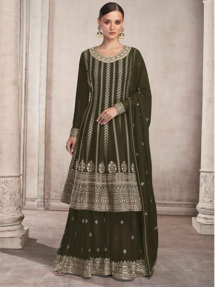 Green Embroidered Pakistani Salwar Kameez