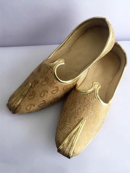 Golden Colour Mojari For Sherwani.